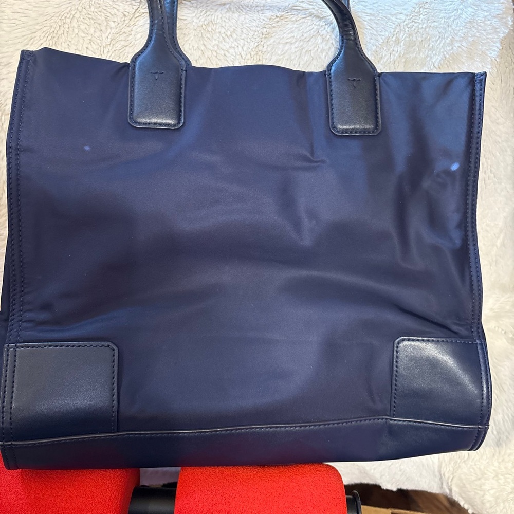 Tory Burch Navy Blue Tote Bag EUC!! - Picture 2 of 4